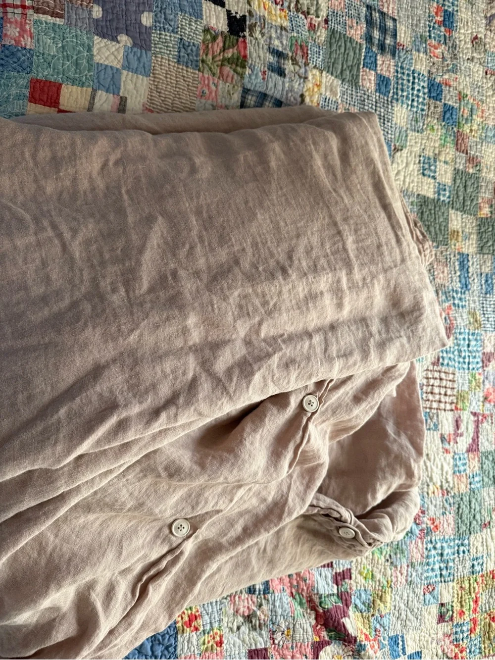 Parachute ties bottom